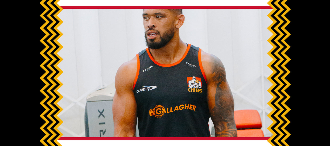 Take your training to the next level in Chiefs replica training gear.